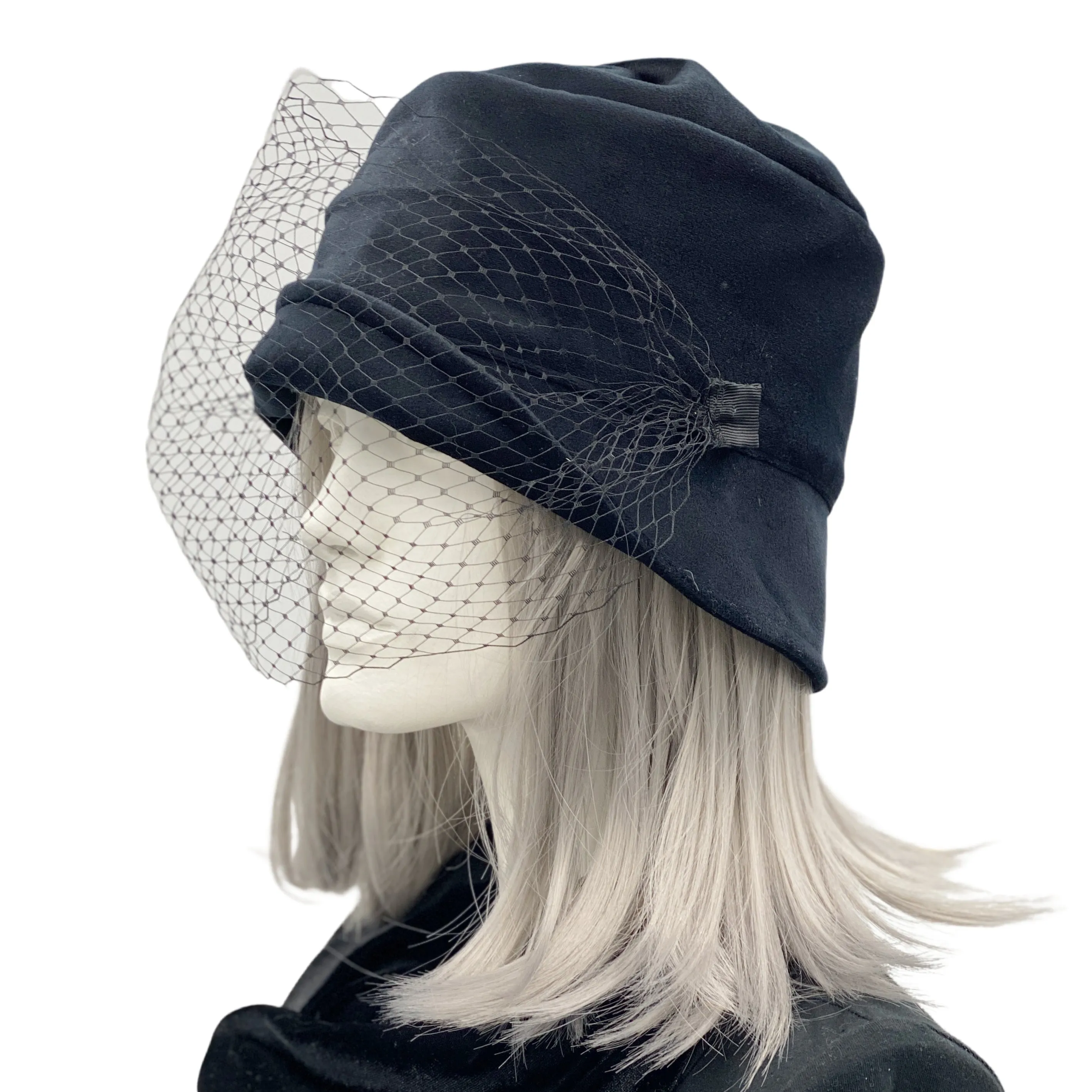 20s Style Black Velvet Cloche with Birdcage Veil | The Alice