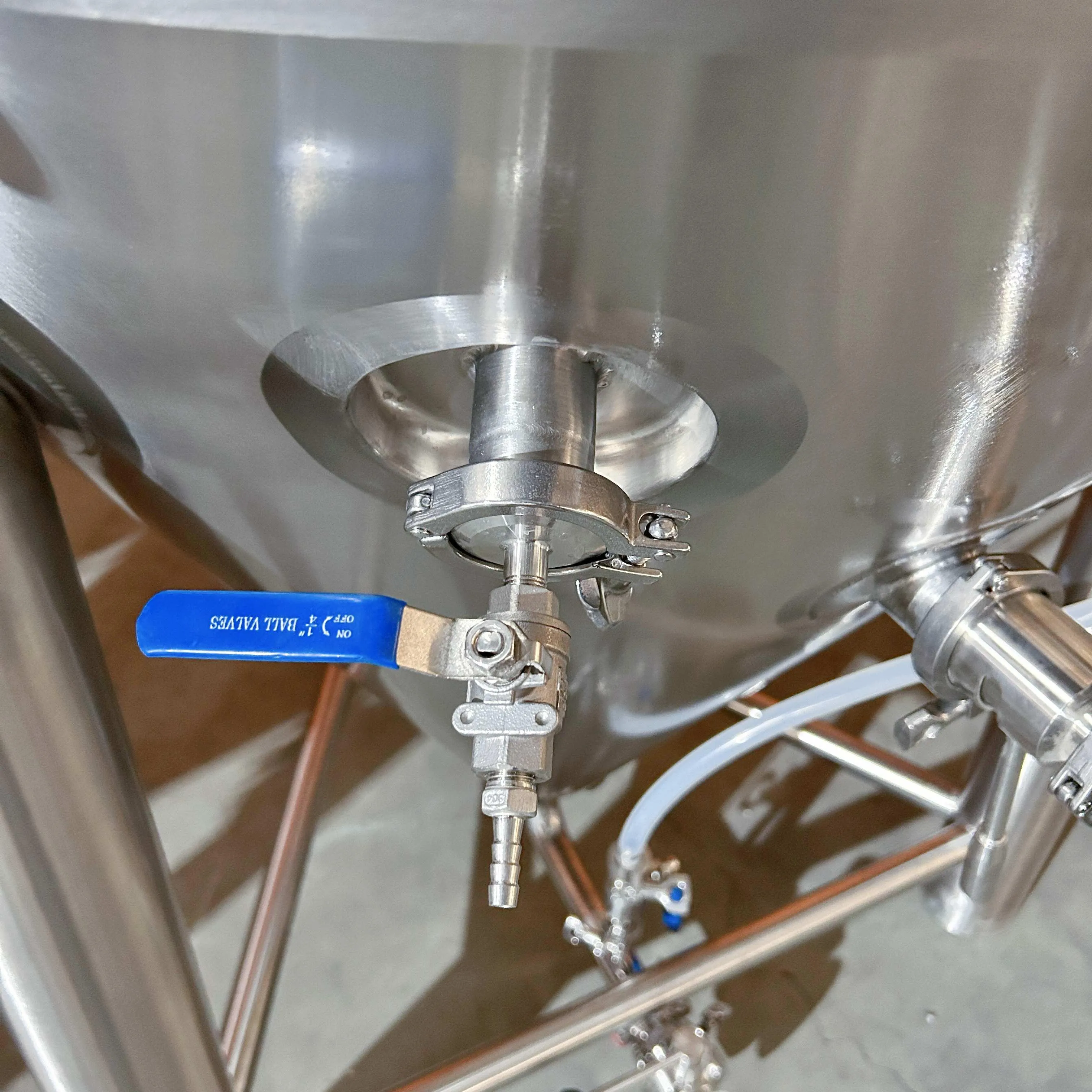 800L Conical Fermenter (pressurisable, jacketed)