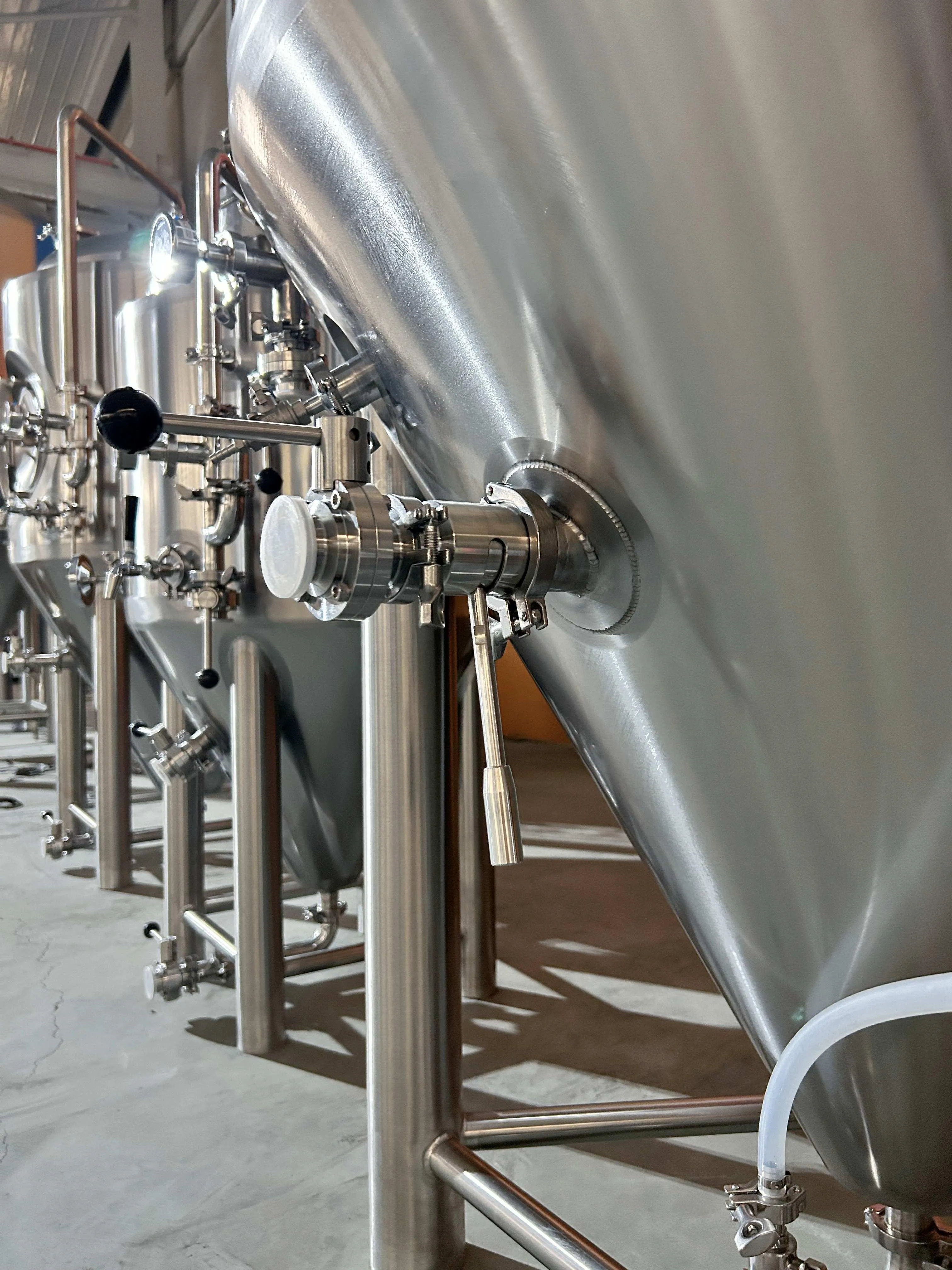 800L Conical Fermenter (pressurisable, jacketed)