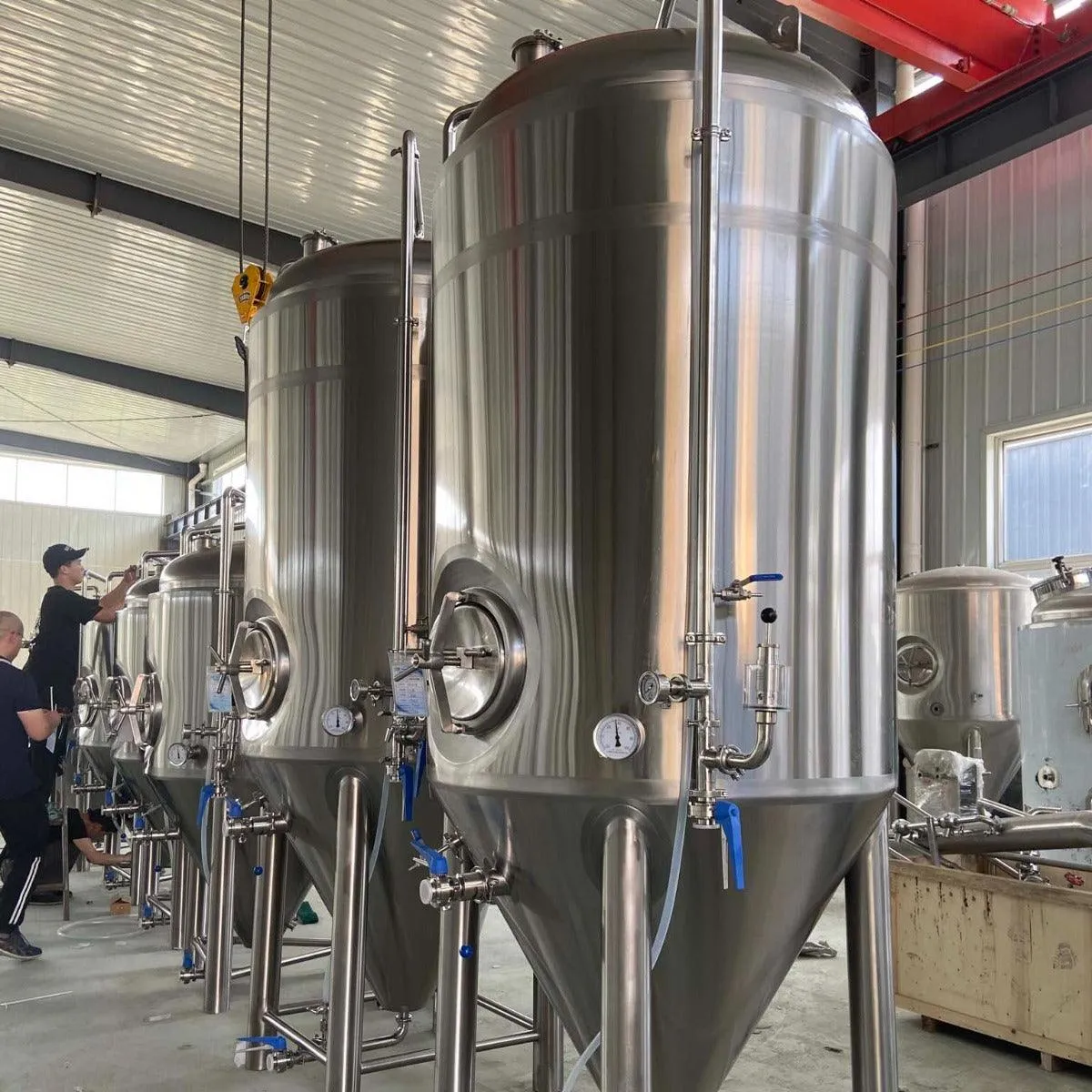 800L Conical Fermenter (pressurisable, jacketed)