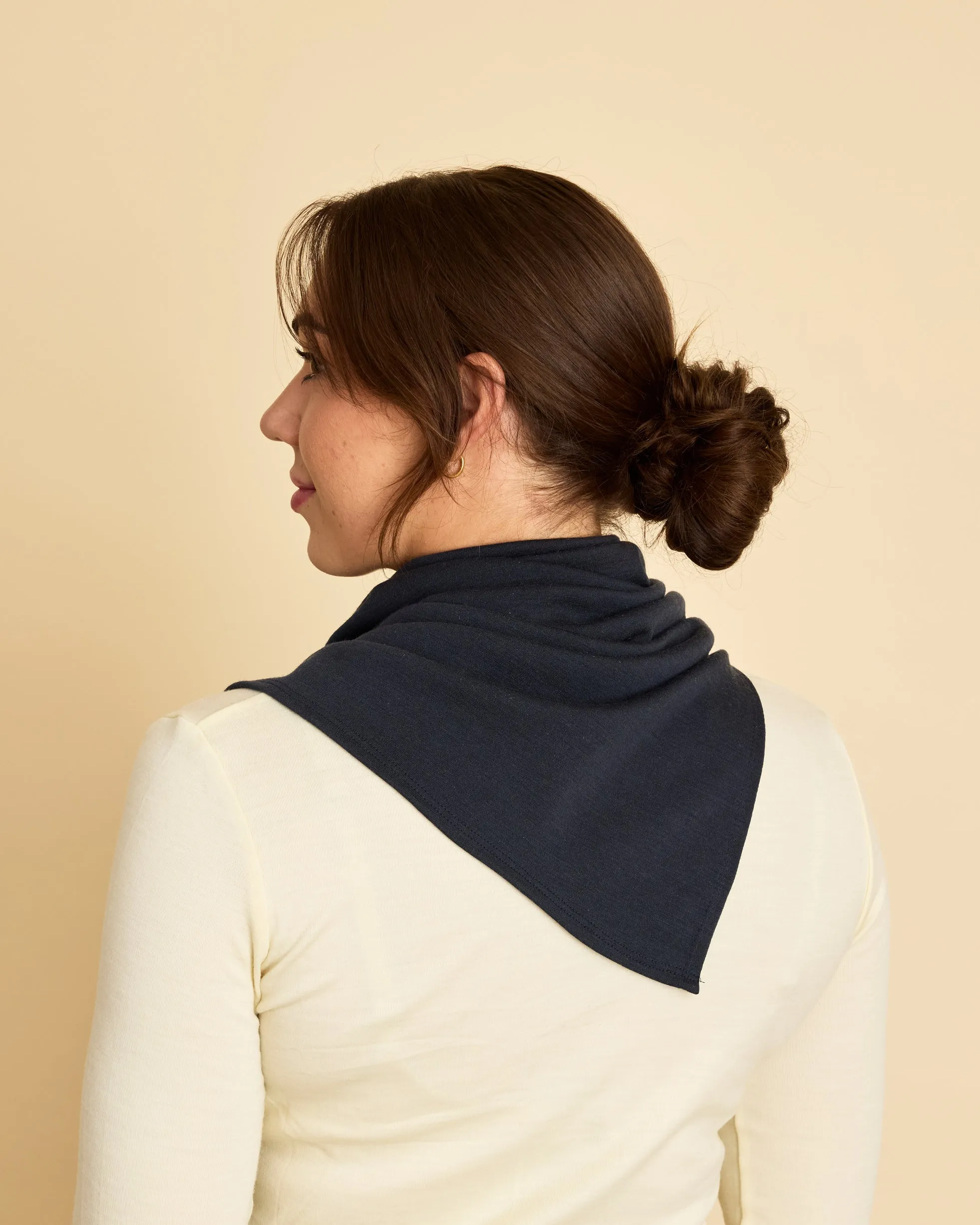 Neckwarmer with side split AW24