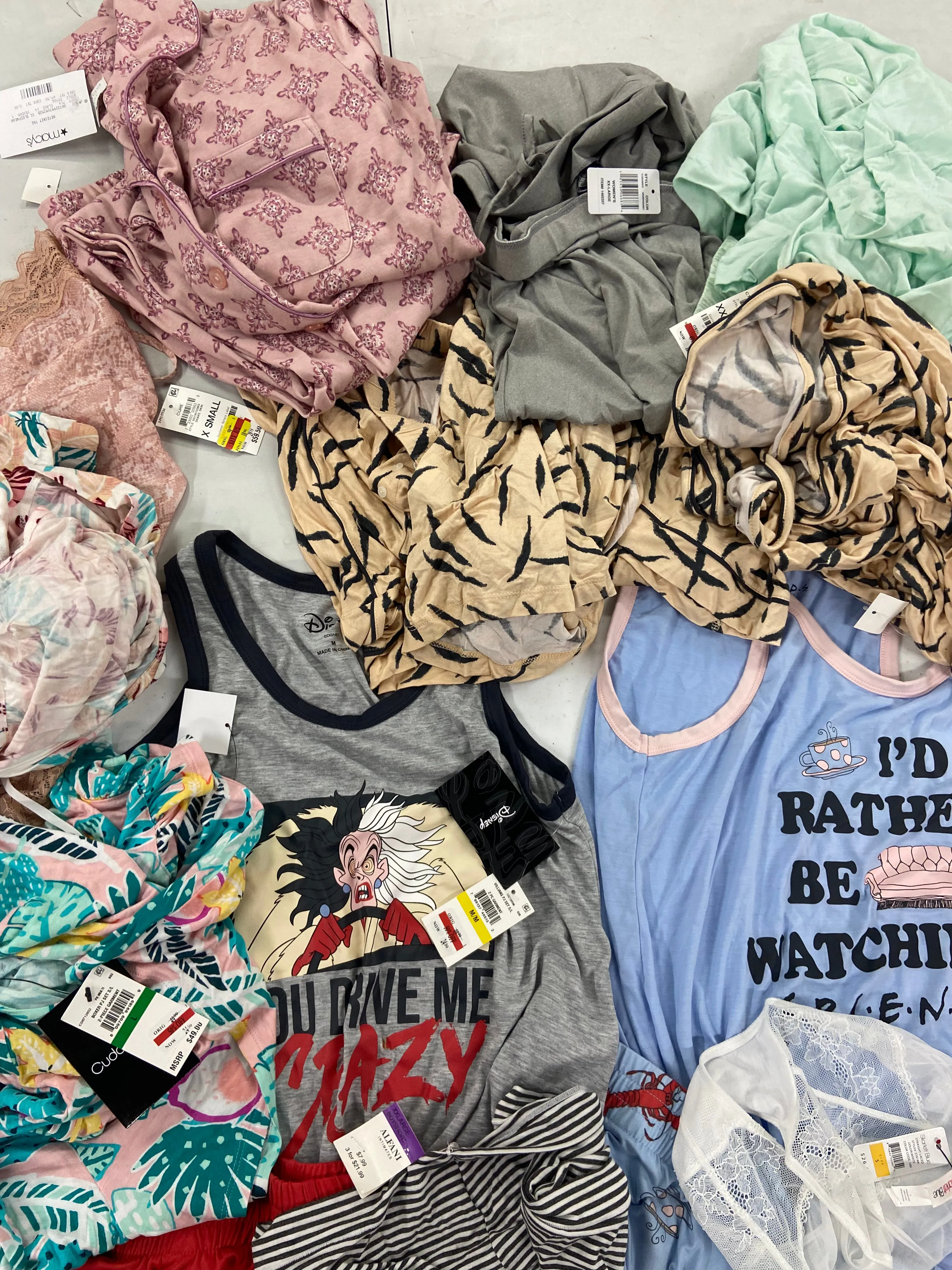 Women's SLEEPWEAR & Others, Wholesale Lot, Disney, Friends, MAIDENFORM, SKARLETT, CUDDL DUDS and more, 15 items, Shelf Pulls, MSRP $668