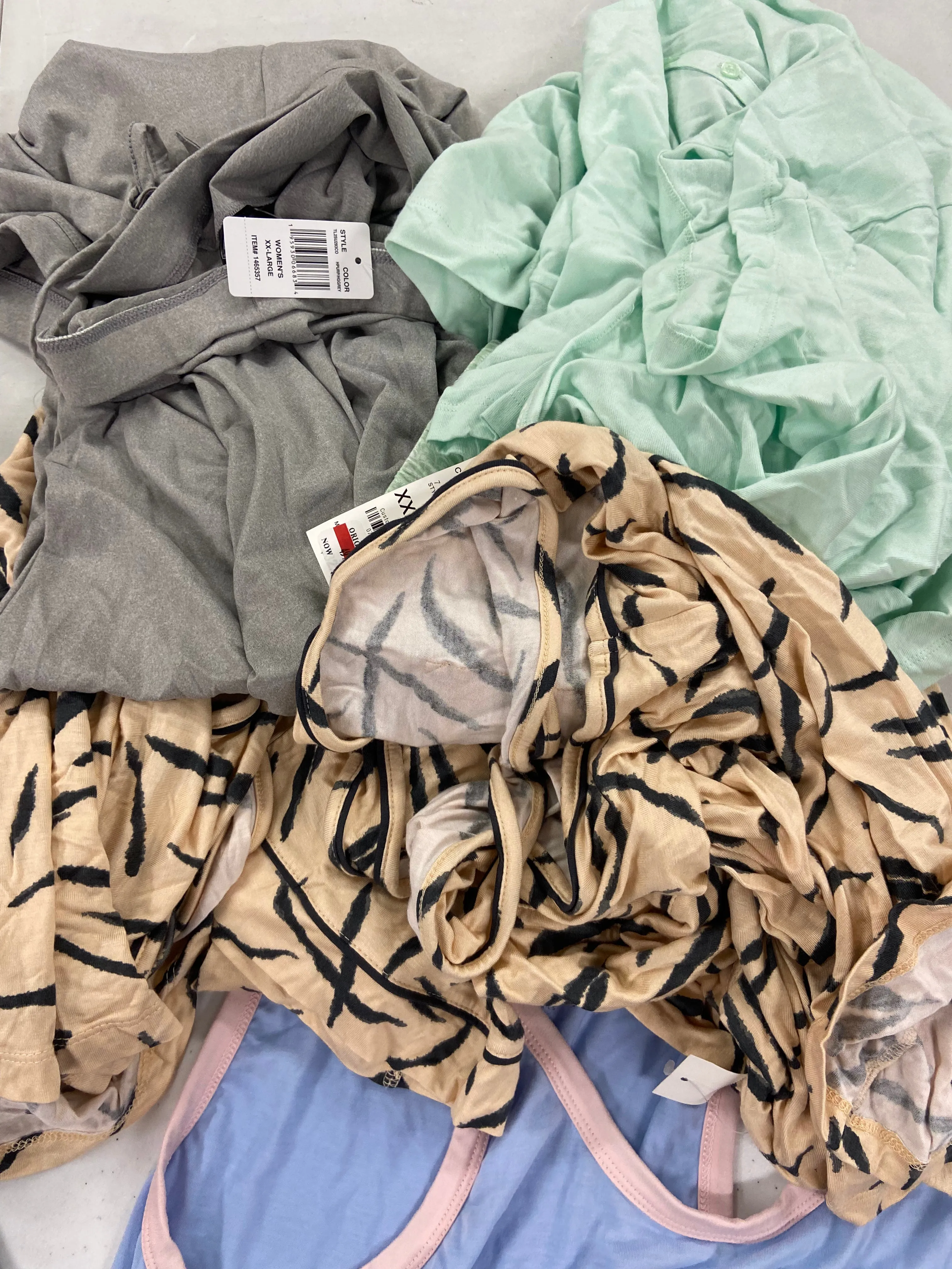 Women's SLEEPWEAR & Others, Wholesale Lot, Disney, Friends, MAIDENFORM, SKARLETT, CUDDL DUDS and more, 15 items, Shelf Pulls, MSRP $668