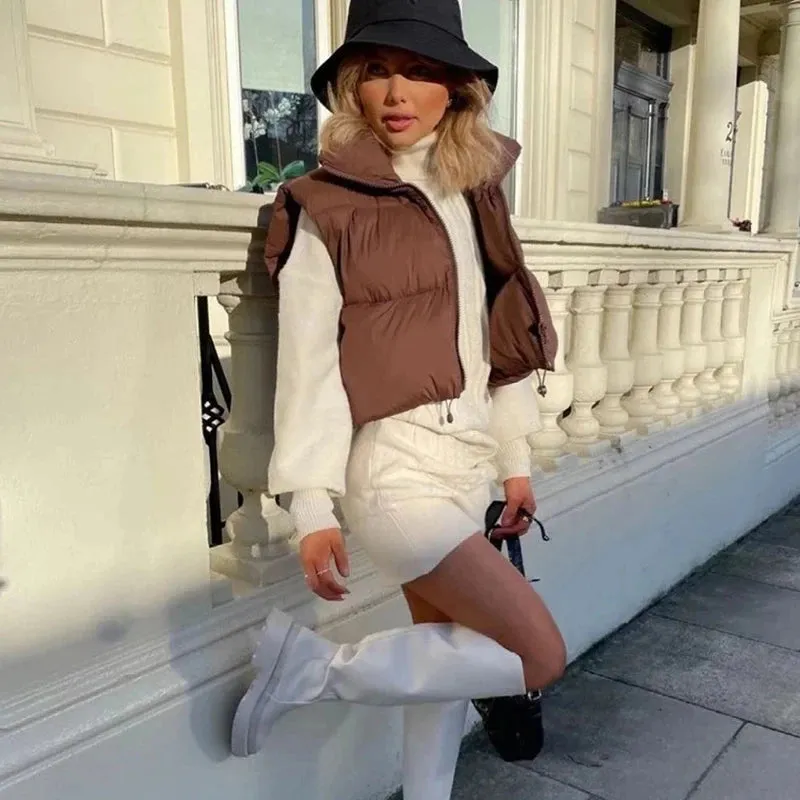 Women’s Winter Short Quilted Vest - Sleeveless Wide-Waisted Cotton Down Vest with Turtleneck and Zipper Closure for Outdoor Travel